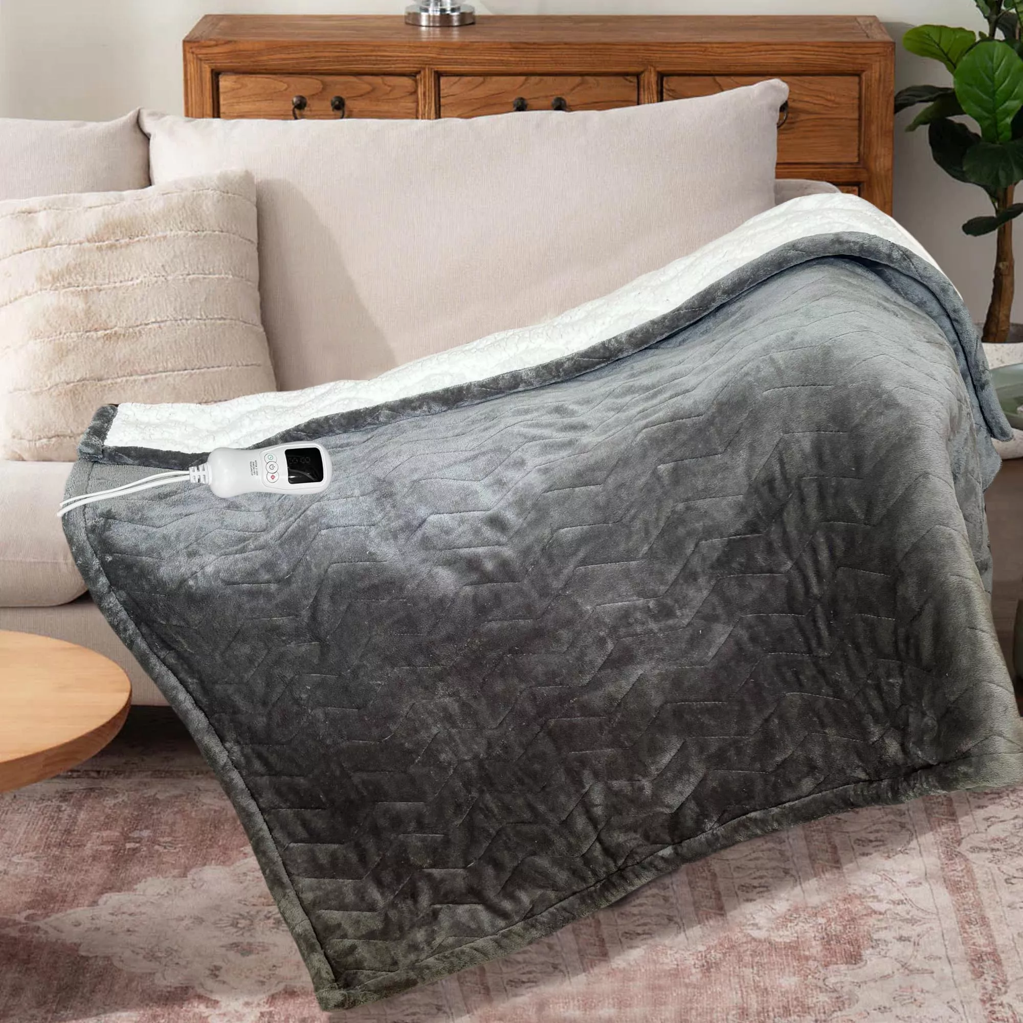 Heated throw blanket